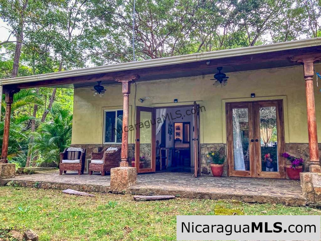Two Houses + Two Lots + One price = Move in Ready - Image 3