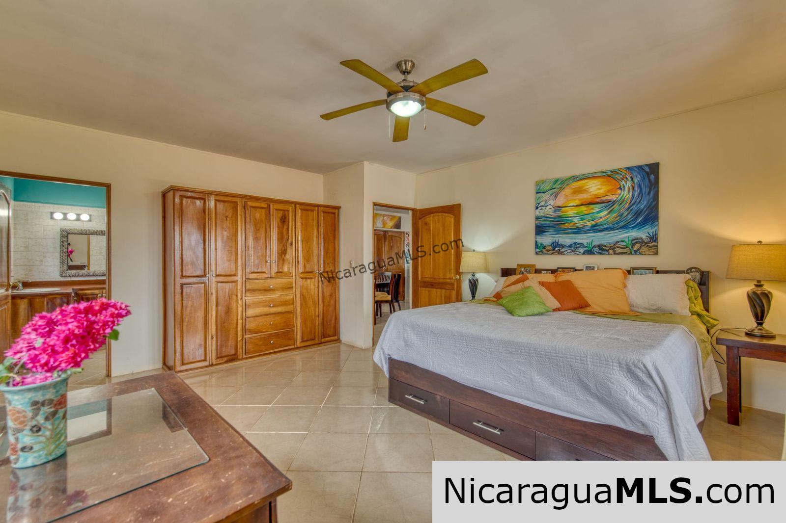 Ocean View Home Walking Distance to Playa Yankee - Image 13