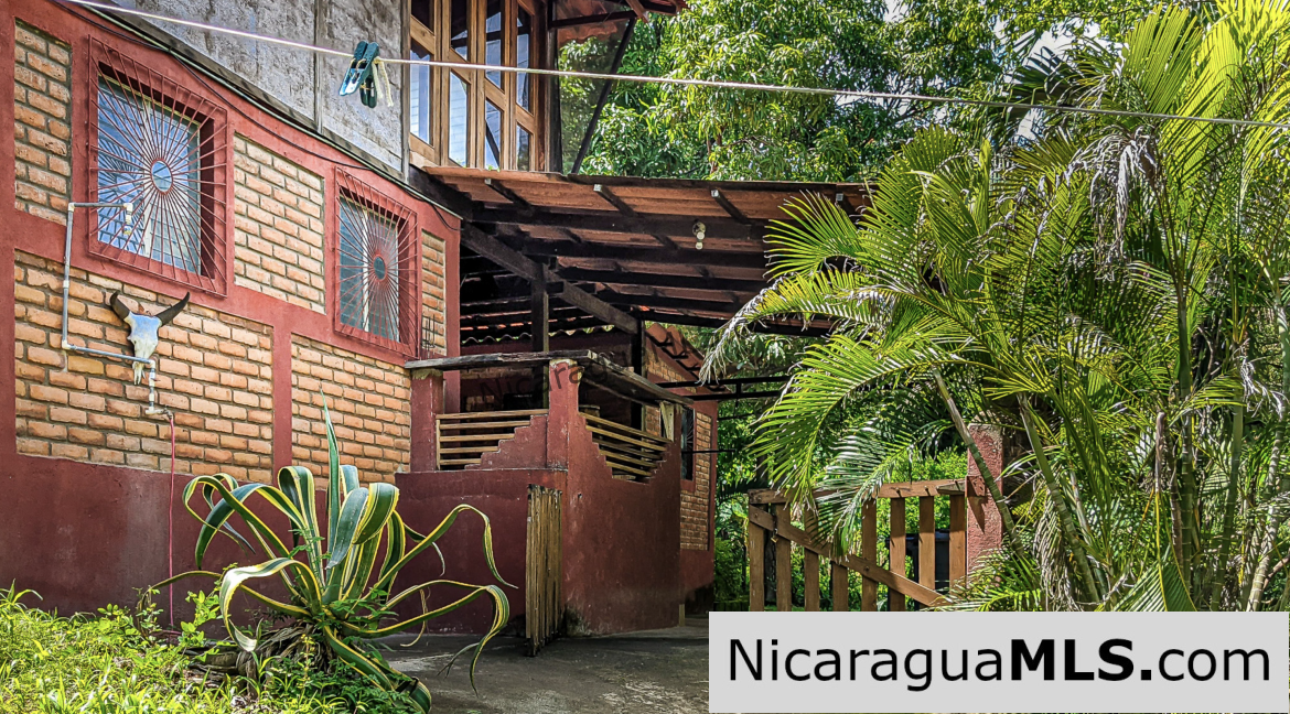 Rustic Jungle Home on 1.7 Acres Playa Majagual San Juan del Sur. - Image 2