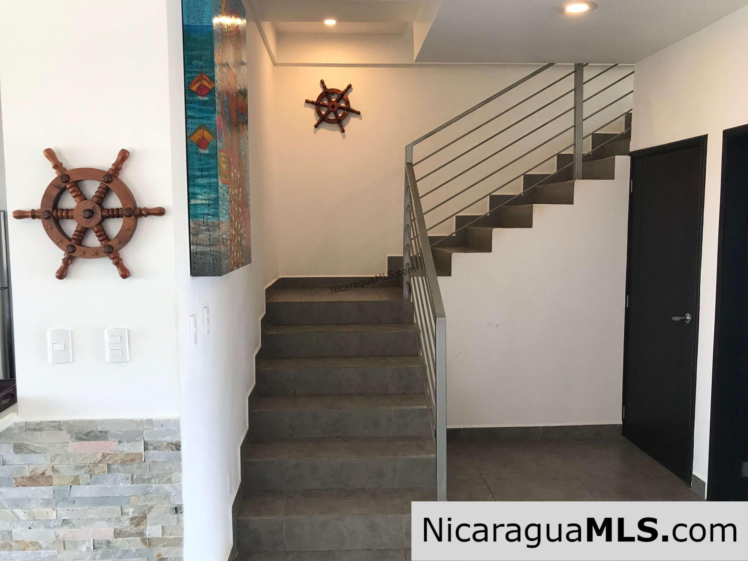 Beautiful house in Vistas de Miramar, fully furnished and reduced price. - Image 11