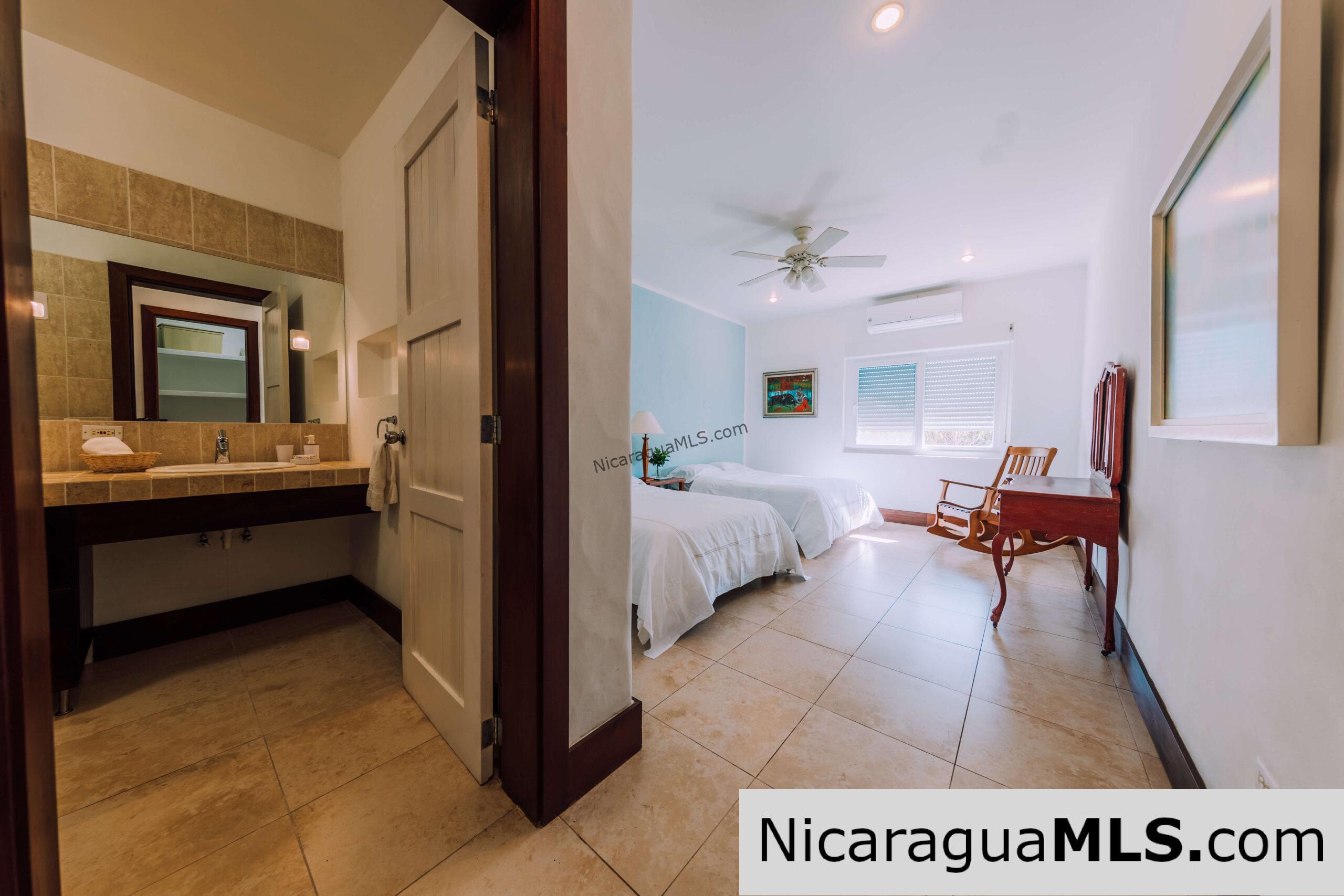 Casa Paulina a luxury home at Lomas de San Juan - Image 18