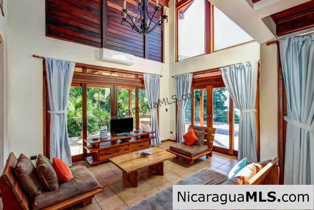 Vista Bahia, four bedroom house in Redonda Bay - Image 2