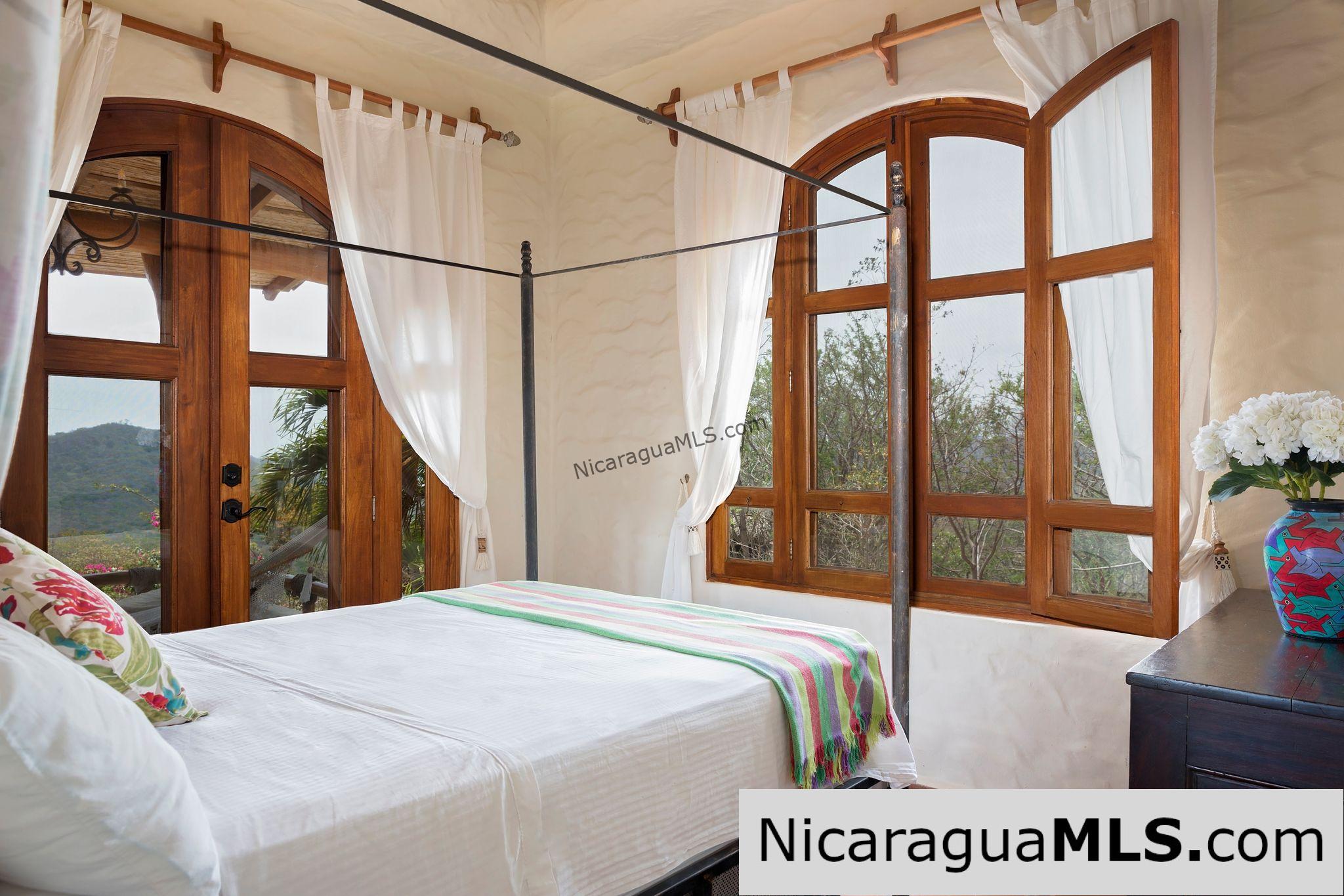 Villa Loma An Oceanview Estate in San Juan Del Sur - Image 11
