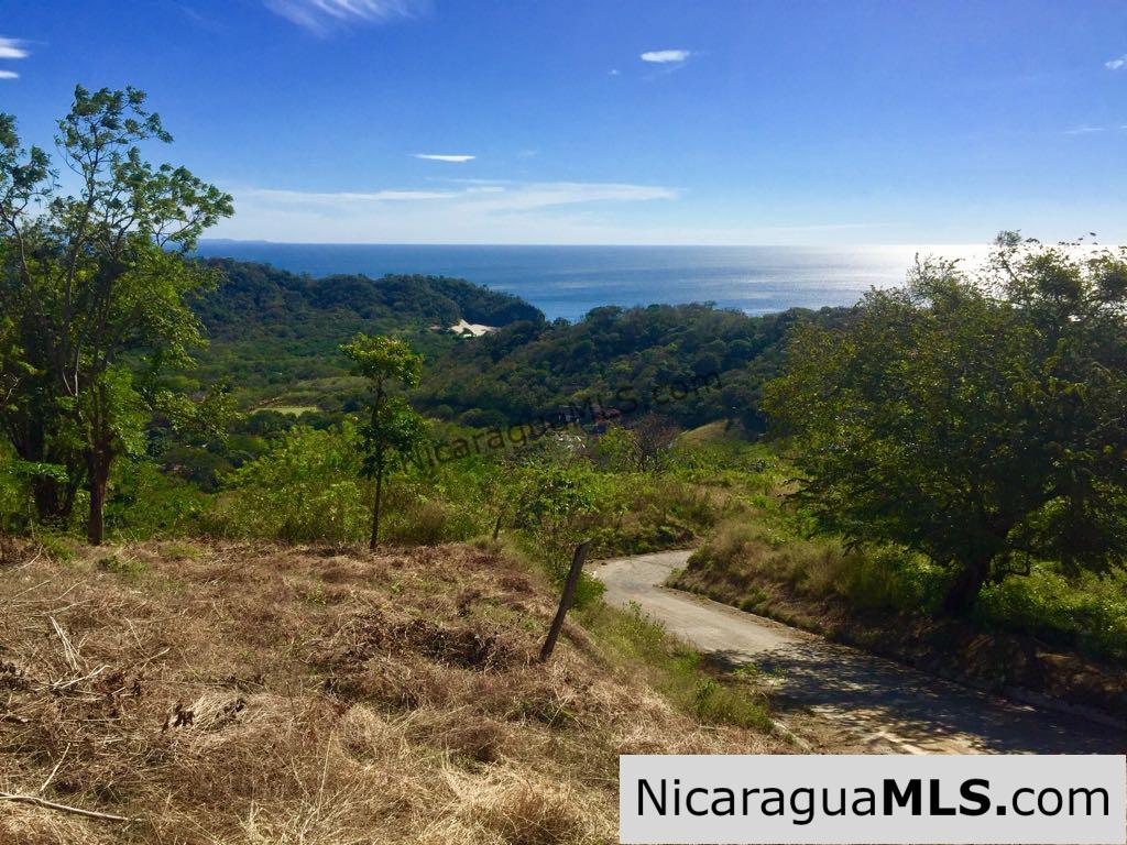 Amazing views of Playa Maderas and Costa Rica - Image 8