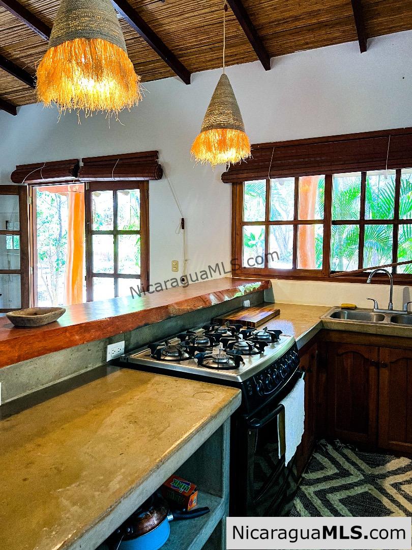 SOLD - Beautiful Turn Key Casita close to Playa Maderas - Image 11