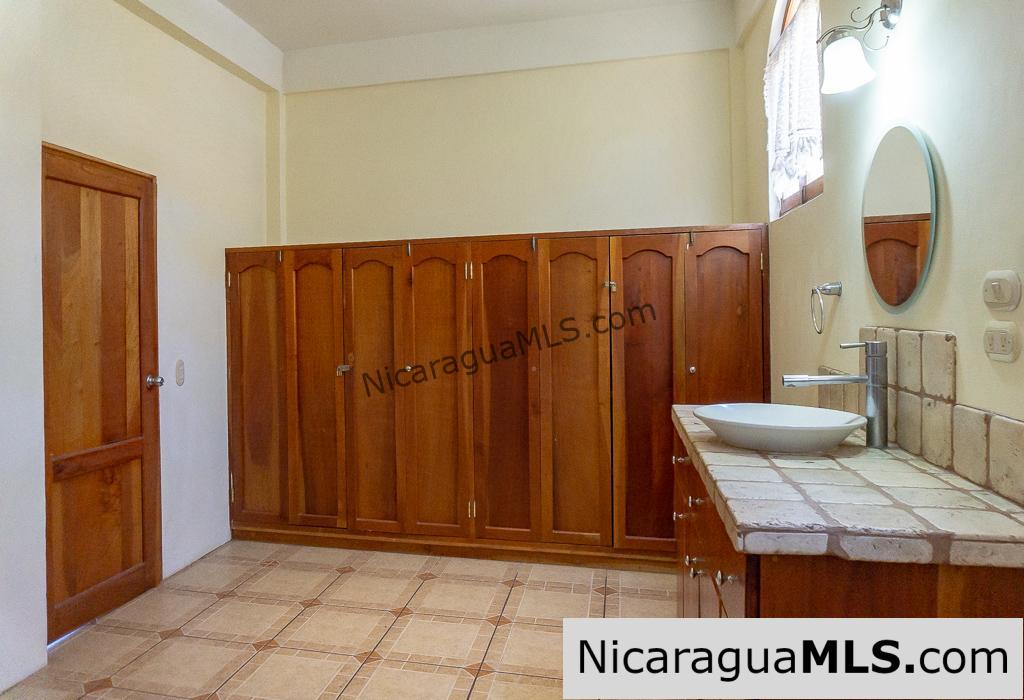Casa Carmella 5 Bedroom House for Rent at Los Miradores - Image 17