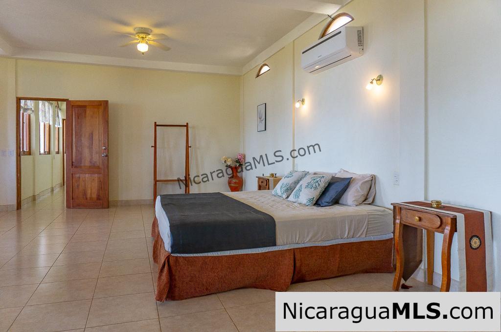 Casa Carmella 5 Bedroom House for Rent at Los Miradores - Image 15