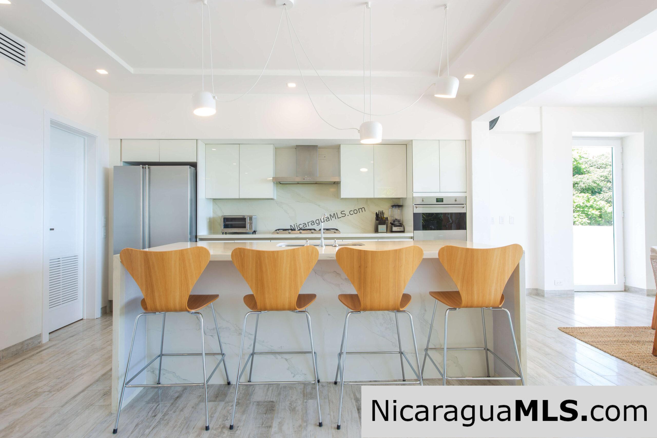 Two-story house with 5 bedrooms and ocean views in La Joya, San Juan del Sur-Nicaragua - Image 17