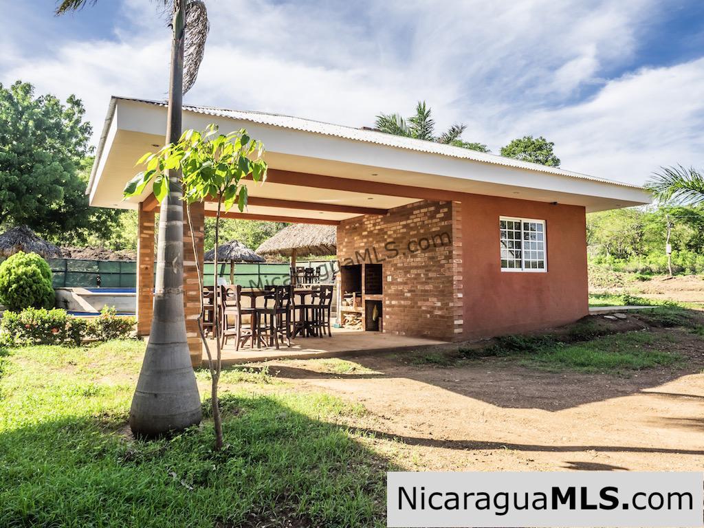 Las Escadas Studio Apartment for Rent Close to Town - Image 19