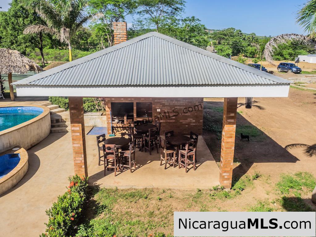 Las Escadas Studio Apartment for Rent Close to Town - Image 17