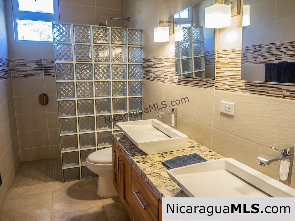 6.2 Las Escadas First Floor 2 Bedroom Condo in a Convenient Location - Image 18