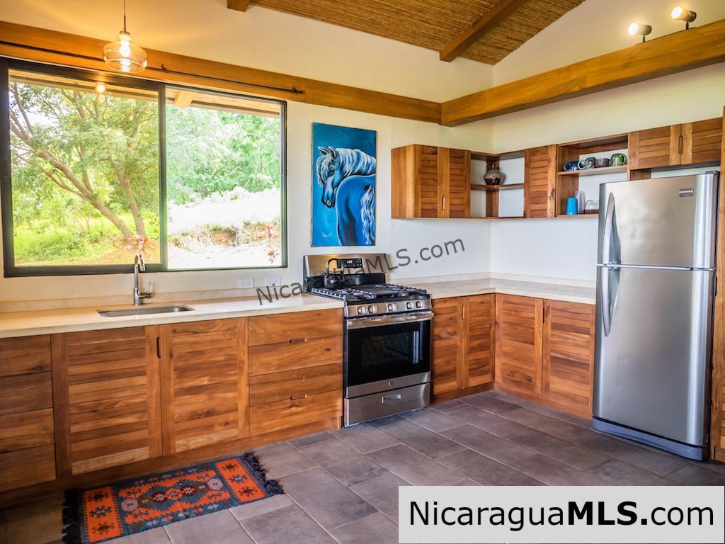 Los Suenos Bungalow for Rent With Access to Tree Casa Amenities - Image 7