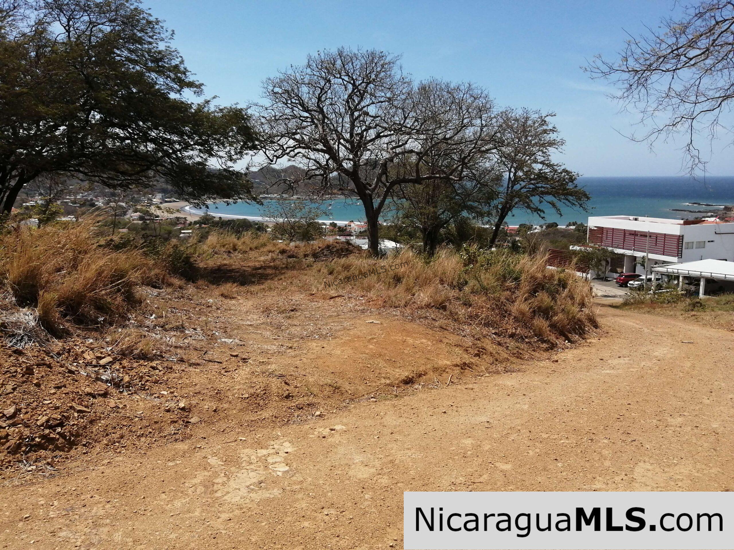 Build your dream vacation home right here! - Image 9