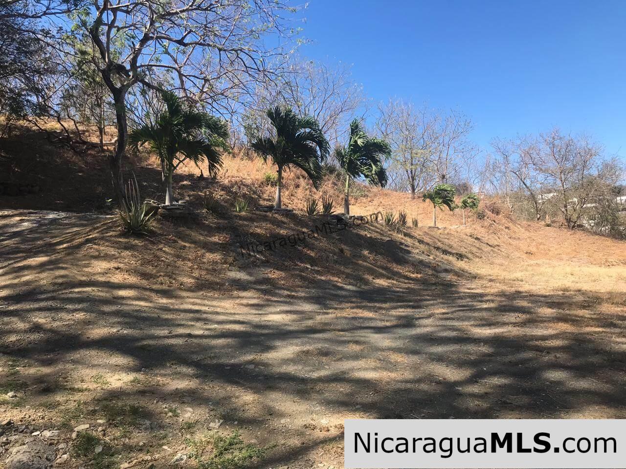 Lot with panoramic view located on the slopes of Pacific Marlin, San Juan del Sur. - Image 2