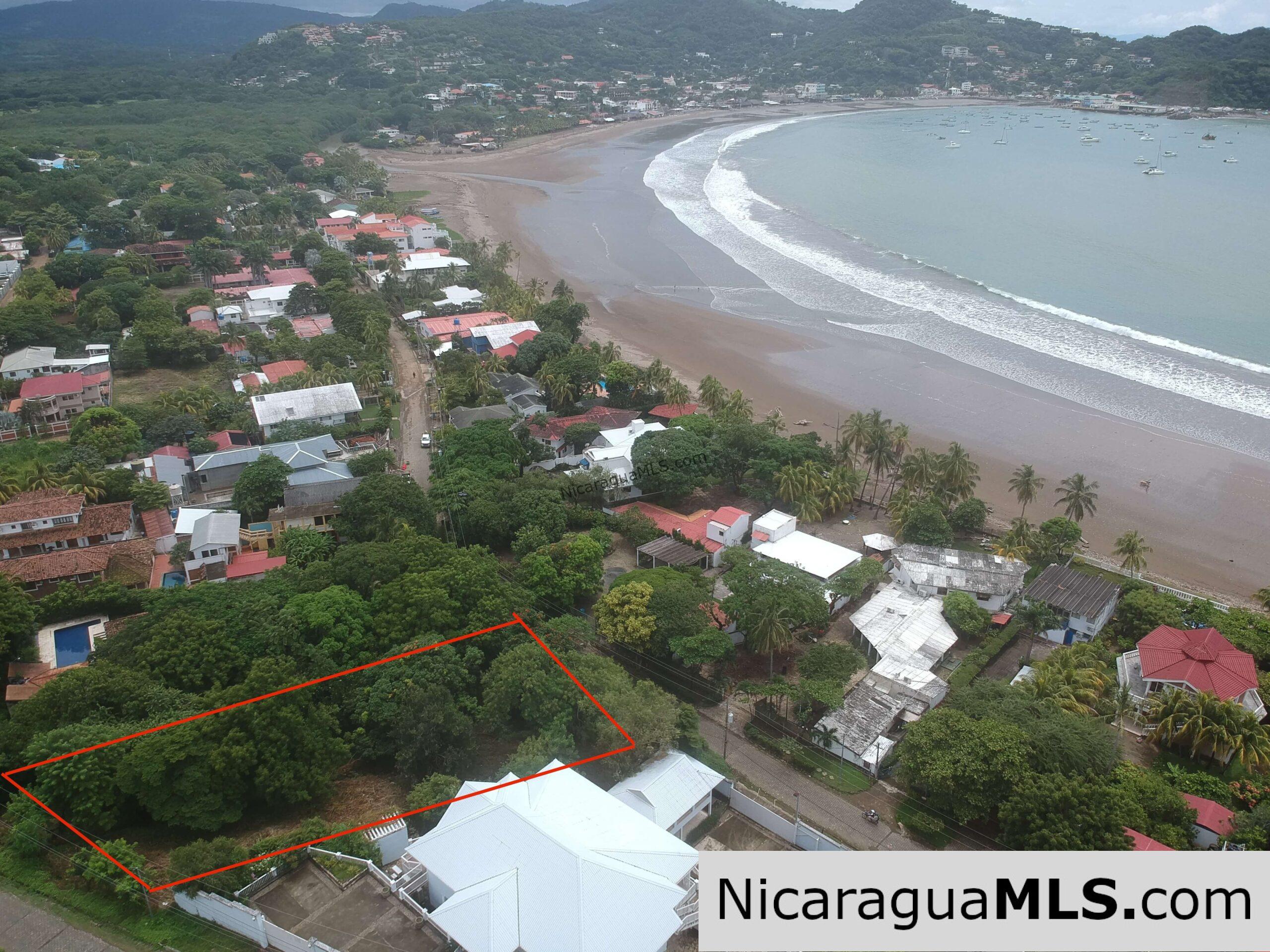 Lot on the slopes of Pacific Marlin - Image 3