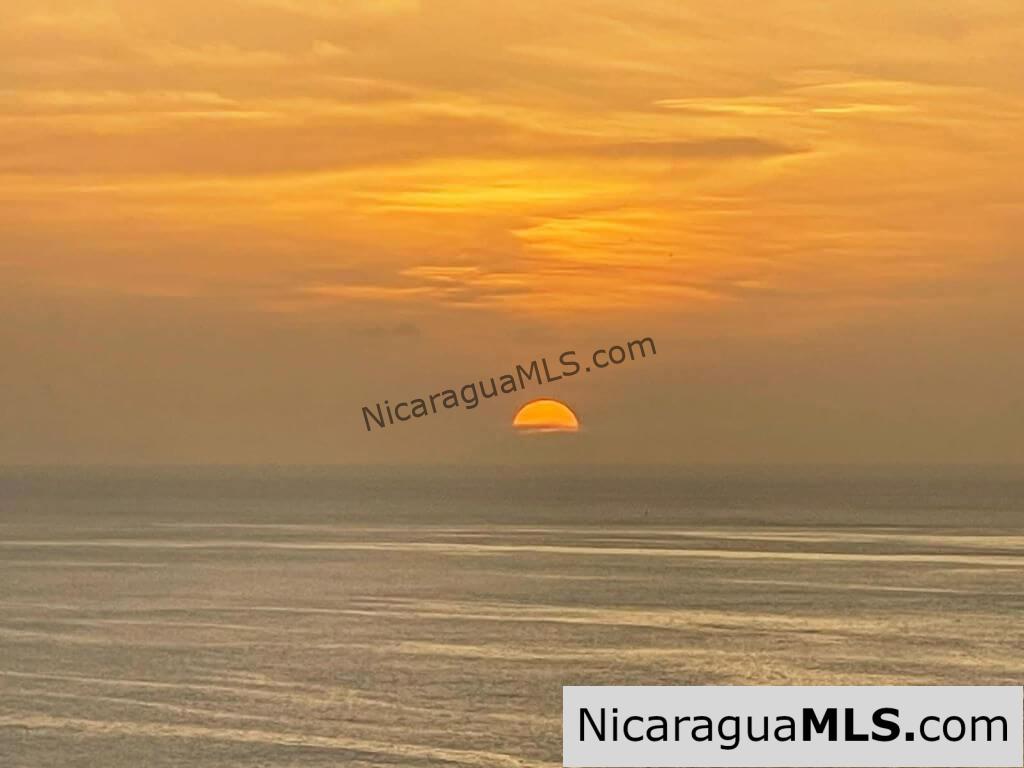 Oceanfront lots in Playa Remanso - Image 14