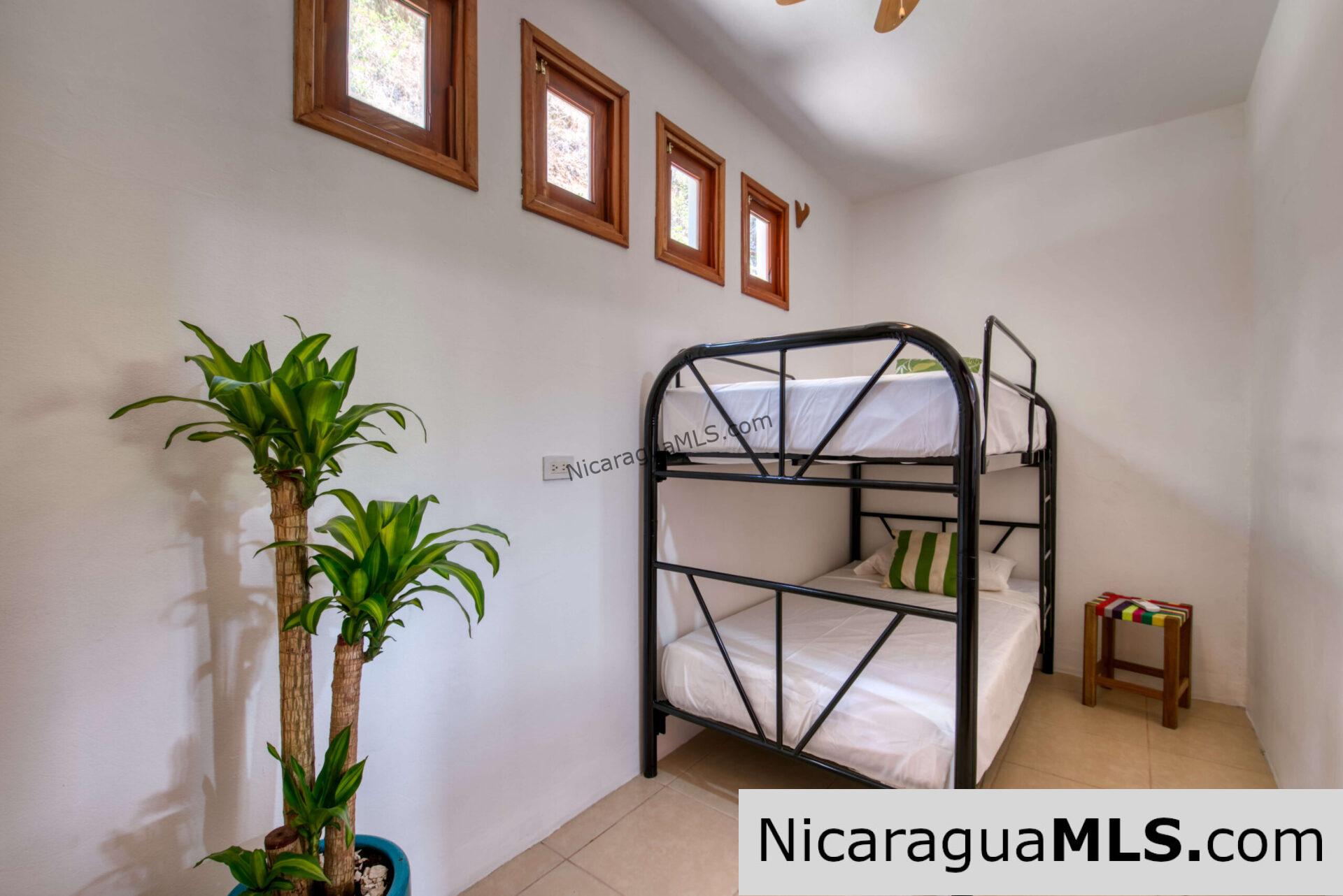 Charming House in Residencial Montemar - Image 4