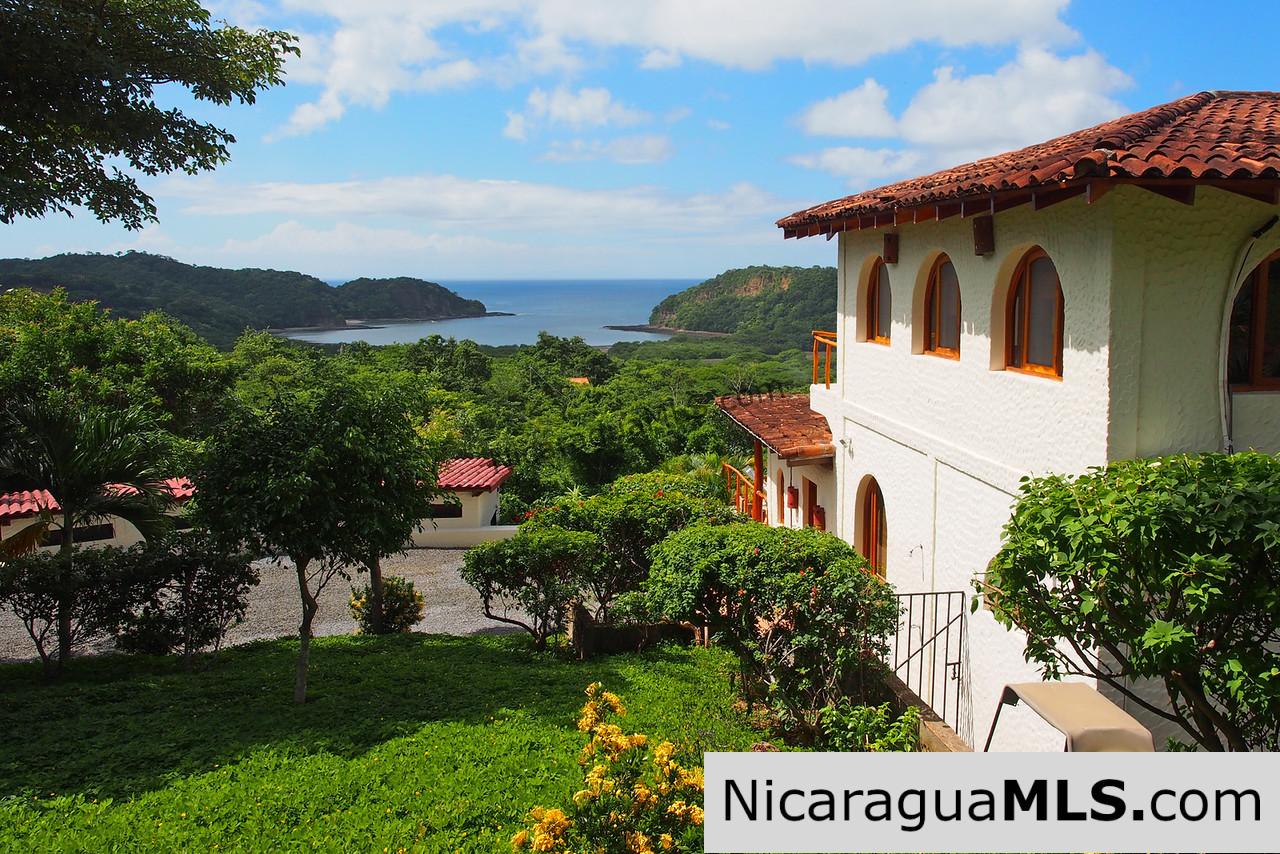 Views of Nacascolo