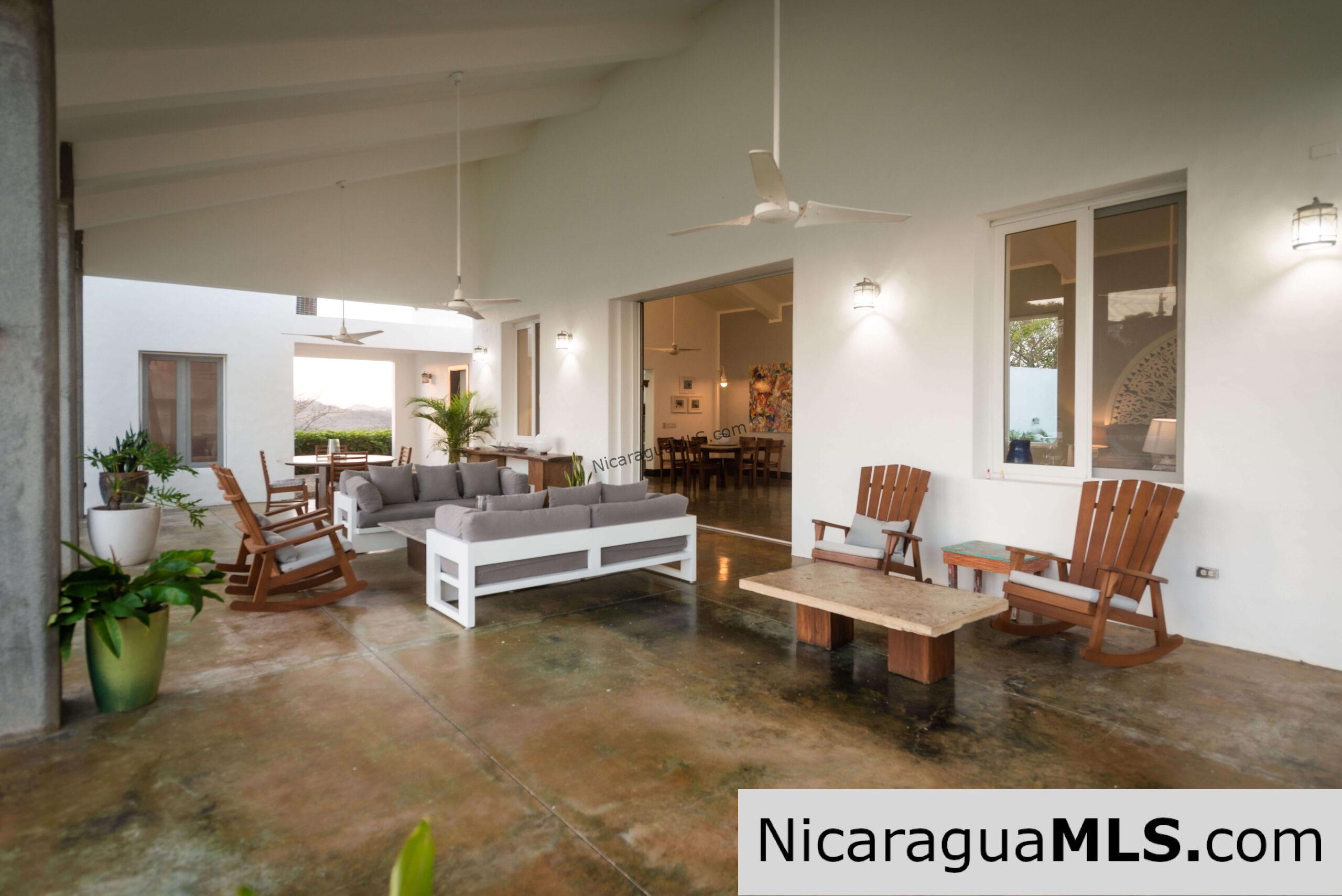 Casa Paulina a luxury home at Lomas de San Juan - Image 14