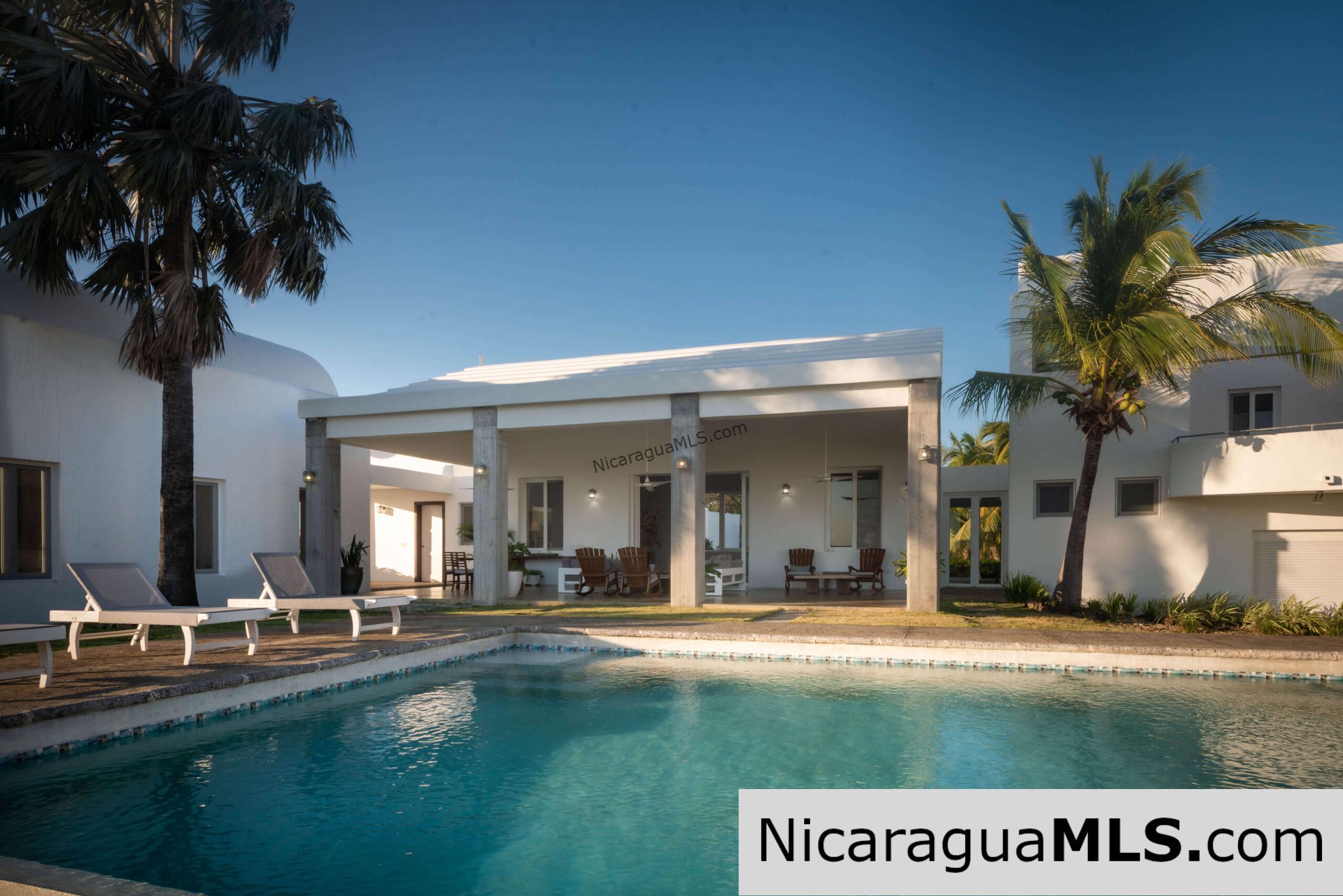 Casa Paulina a luxury home at Lomas de San Juan - Image 6