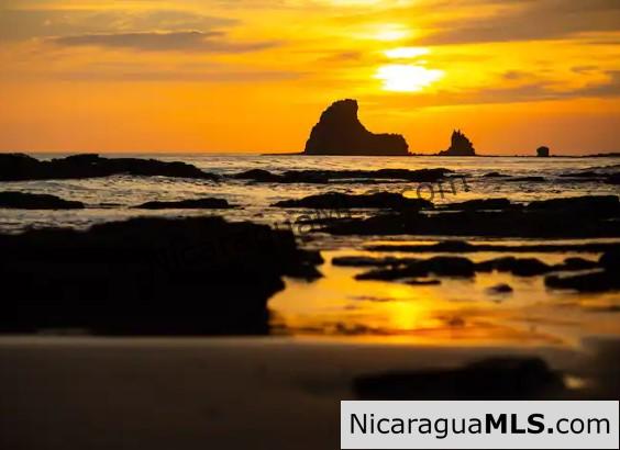 Lot Opportunity in Playa Maderas - Image 9