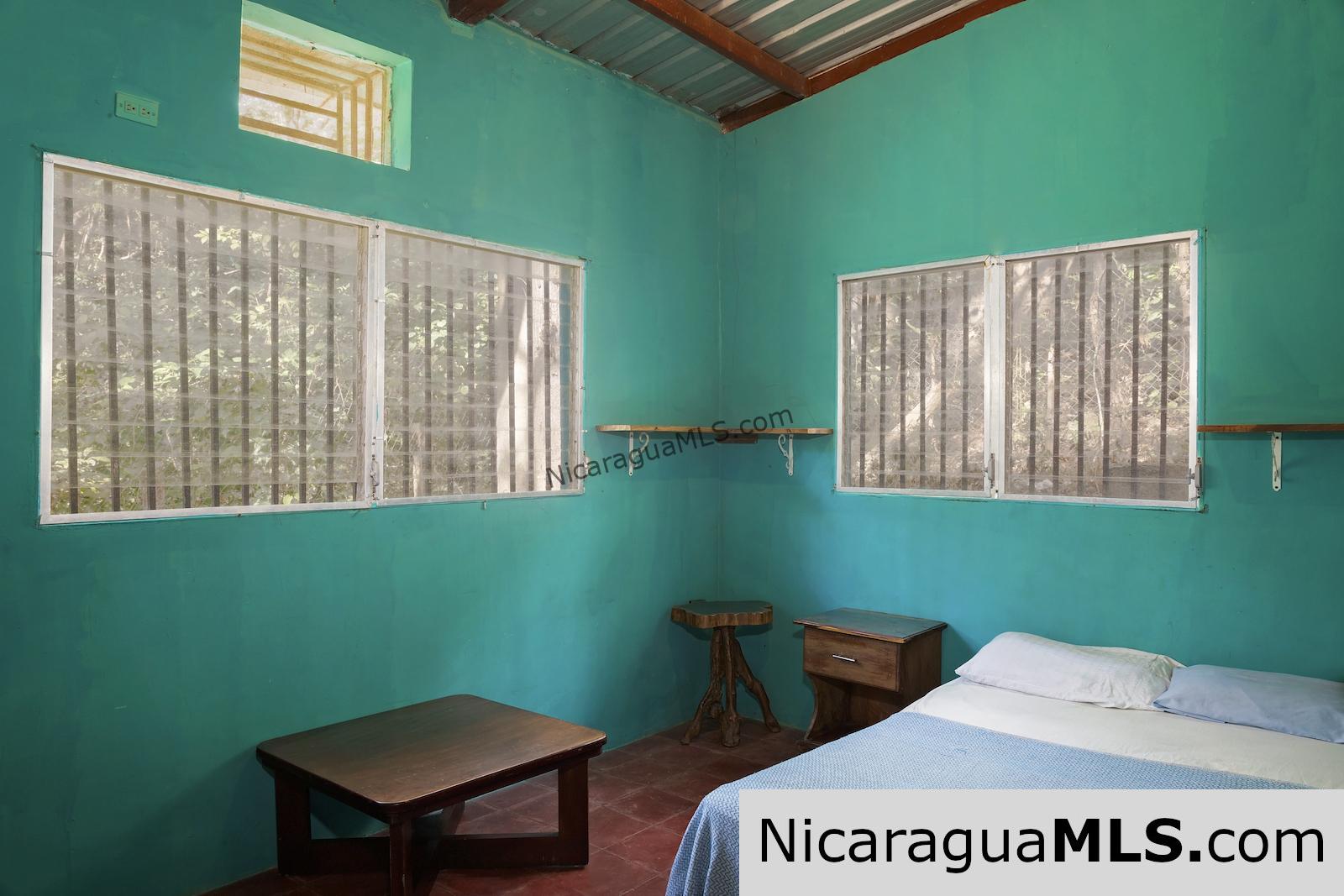 Surf House Bungalow near Two Beaches in San Juan Del Sur - Image 8