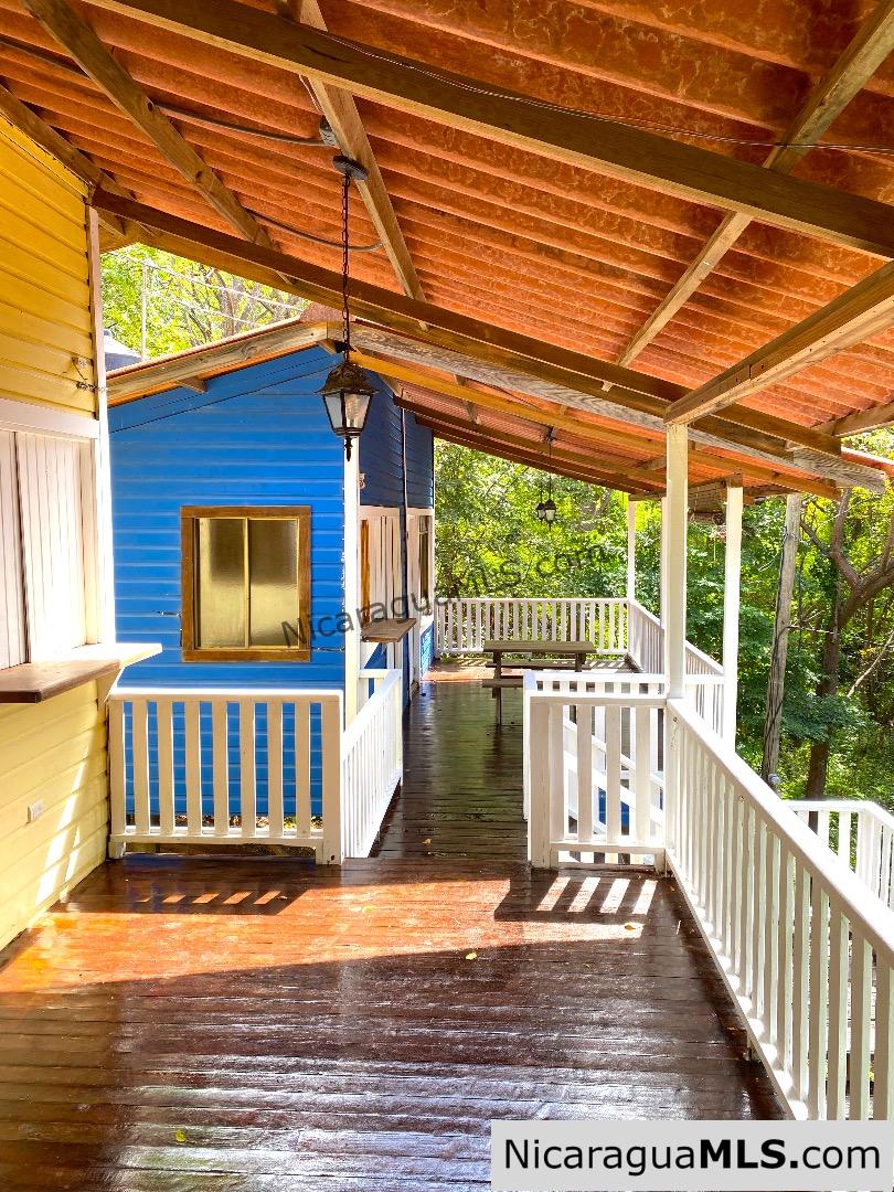 Beachfront House with rental Casitas at Playa Coco - Image 17