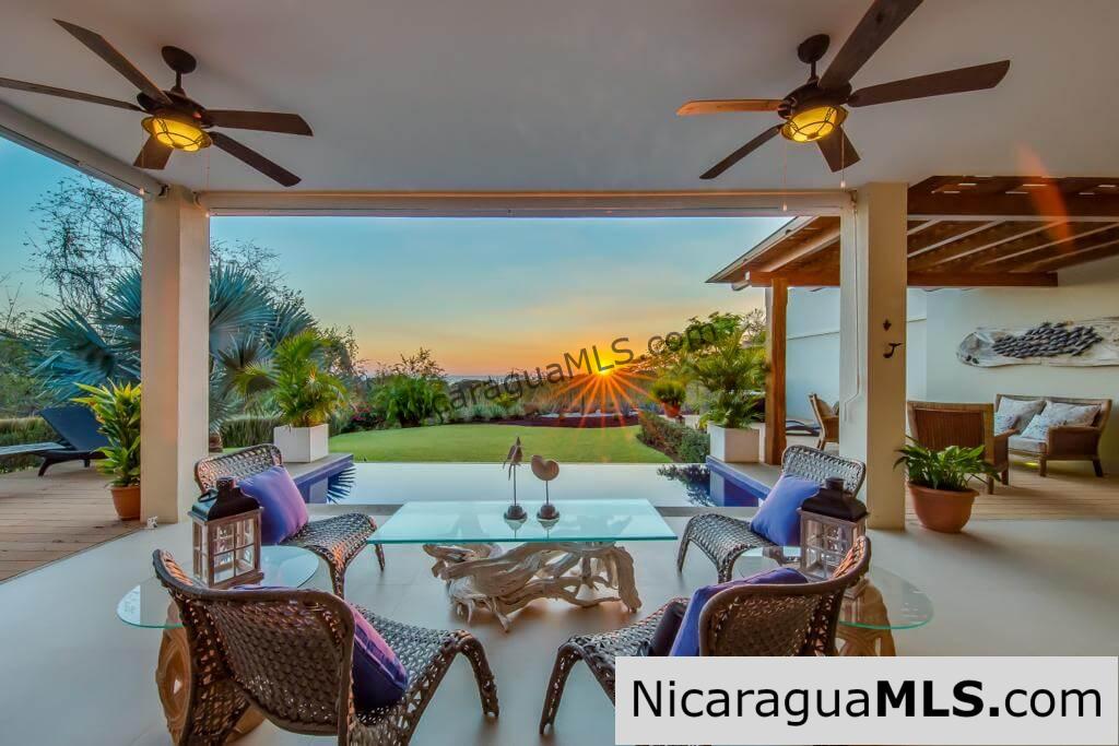 SOLD - Villa 8 Verdemar, a luxurious two-story, 4-bedroom villa with an annex bungalow at the Guacalito Island Resort. Tola, Nicaragua. - Image 4