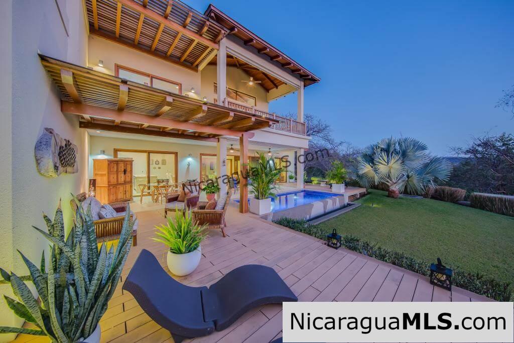 SOLD - Villa 8 Verdemar, a luxurious two-story, 4-bedroom villa with an annex bungalow at the Guacalito Island Resort. Tola, Nicaragua. - Image 6
