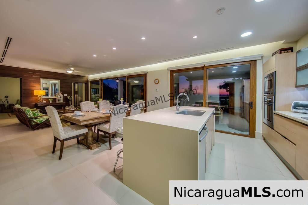 SOLD - Villa 8 Verdemar, a luxurious two-story, 4-bedroom villa with an annex bungalow at the Guacalito Island Resort. Tola, Nicaragua. - Image 17