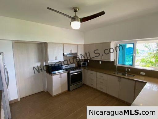 Luxurious House With Ocean View in San Juan Del Sur - Image 16