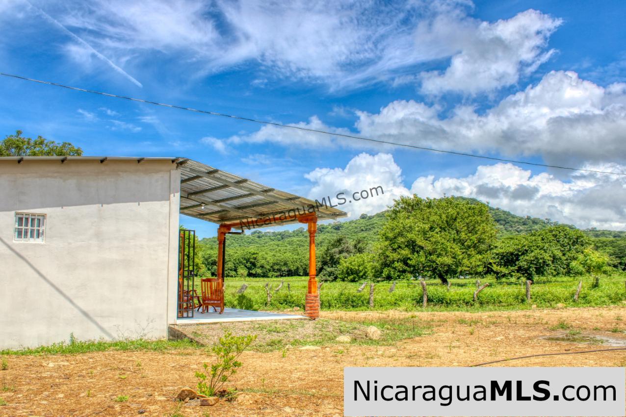 Pastoral Near Acre with New Casita House Near Playa Maderas