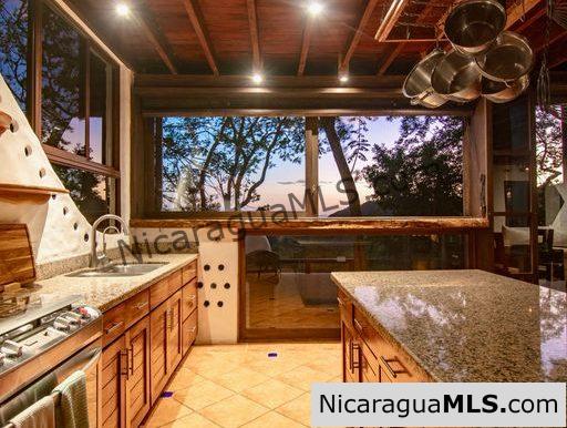 Luxury Off Grid Jungle Oasis in San Juan Del Sur Nicaragua - Image 17