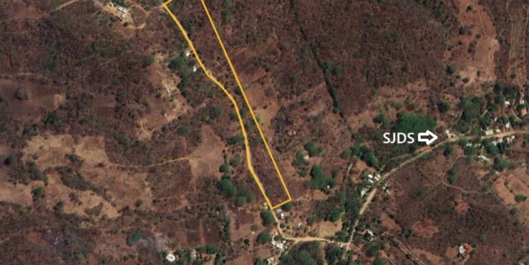 700 Meters Frontage near Playa Majagual