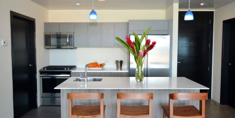 Luxury Living at El Sol #3, a Stunning in-town ocean view condo - Image 9