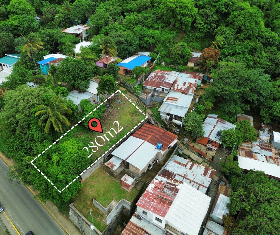 Central lot with Scenic Hill Views in San Juan del Sur - Image 2