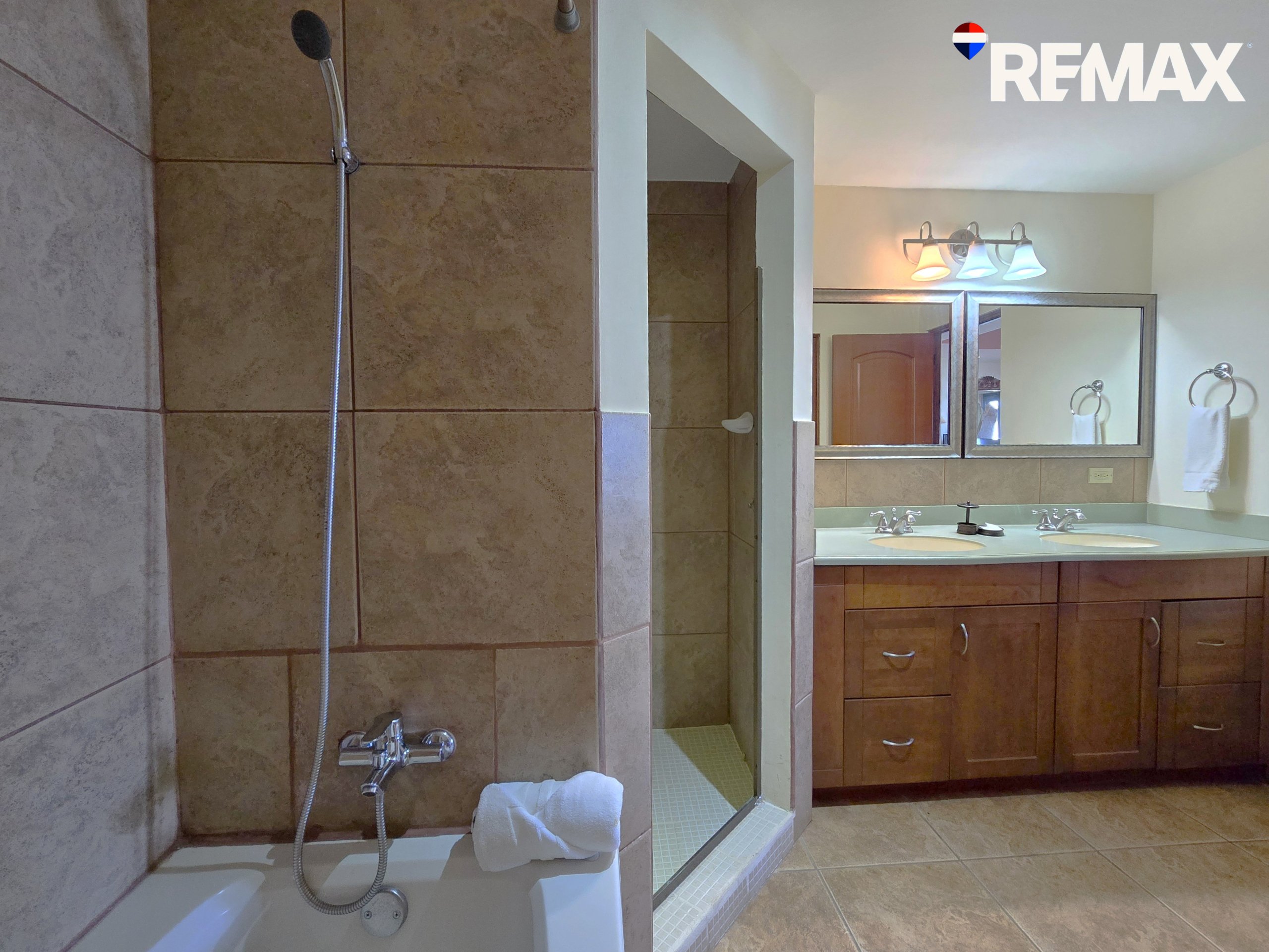 Condo in Gran Pacifica - Image 8