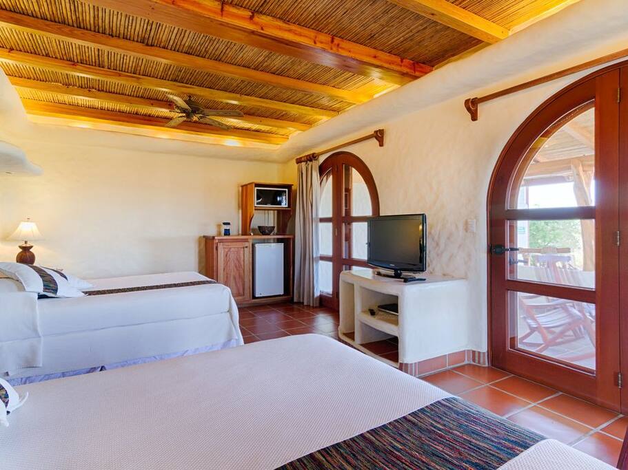 SOLD - Oceanview Luxury Compound at Pelican Eyes - Image 22