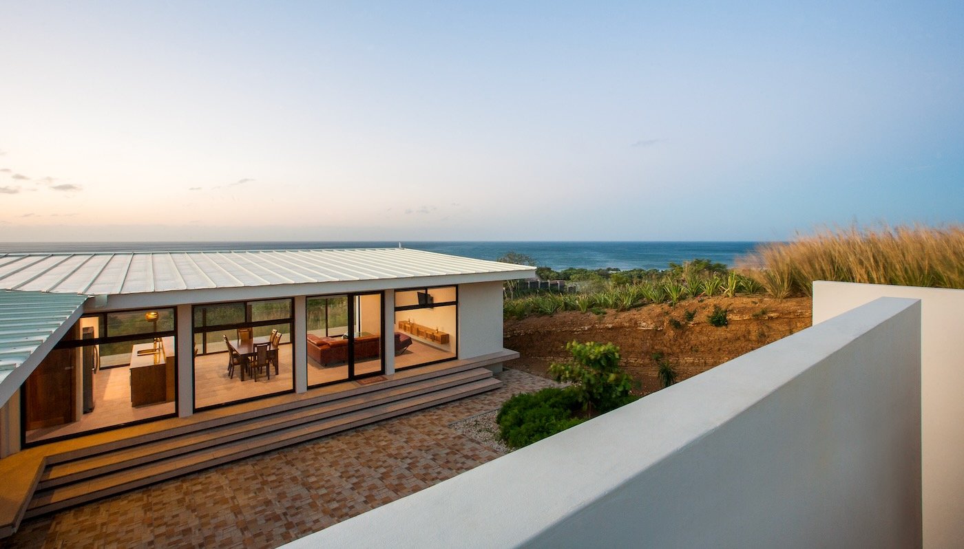 Casa Wahoo, Above the Surf - Image 2