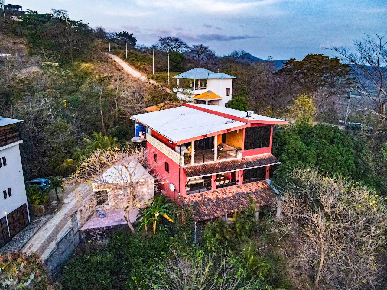 Two Story House With Commercial Property - Image 48
