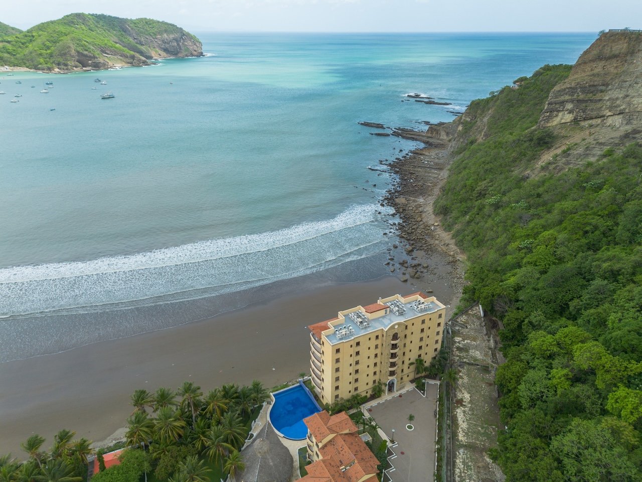Condo 401C – Beachfront Luxury Living in La Talanguera San Juan del Sur - Image 24