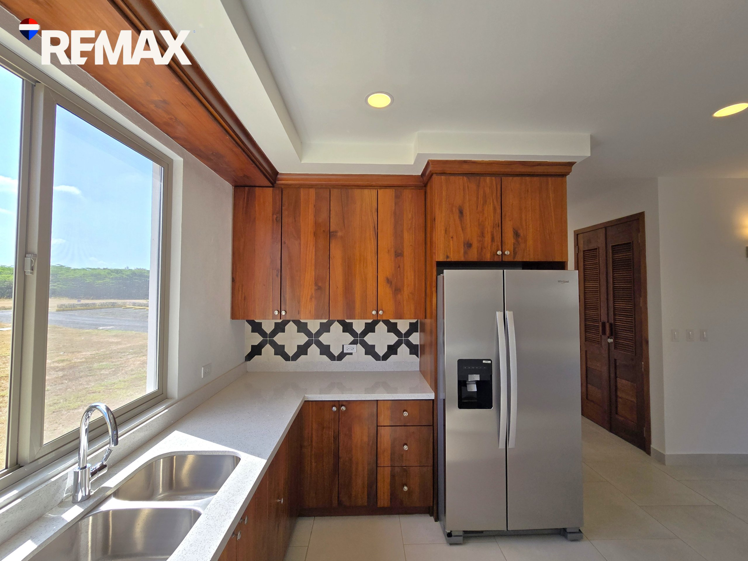 Dream Eco-Friendly Beach Home - Image 6