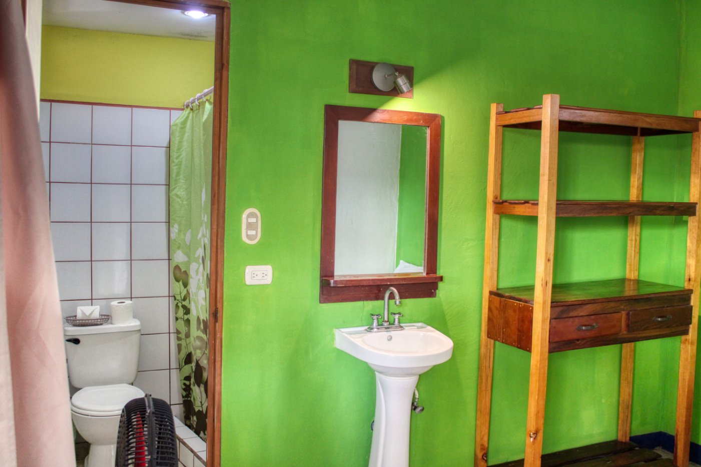 SOLD - Massive beachfront hostel for sale! - Image 21