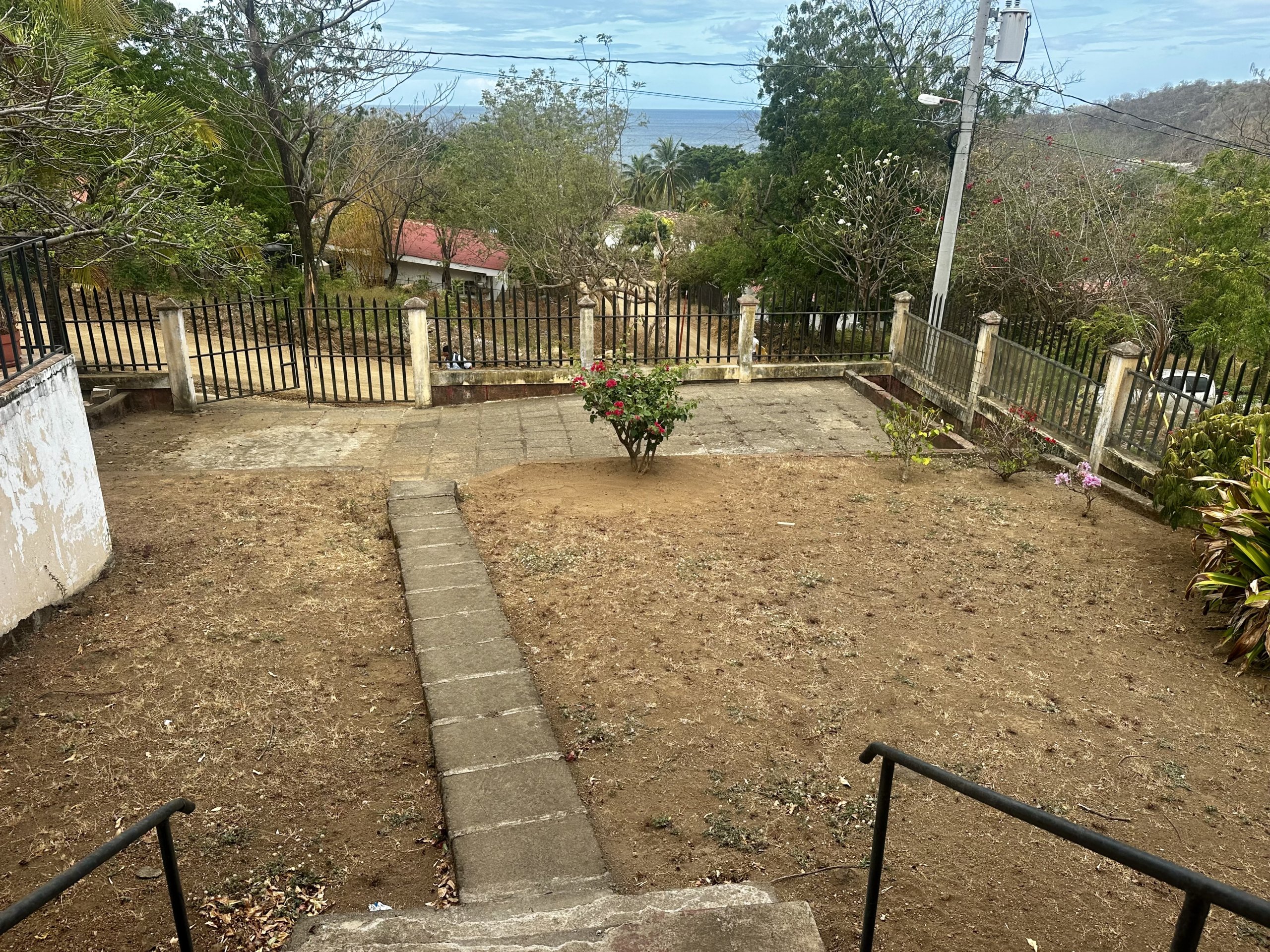 SOLD - Fixer Upper with View of Remanso Beach - Image 2