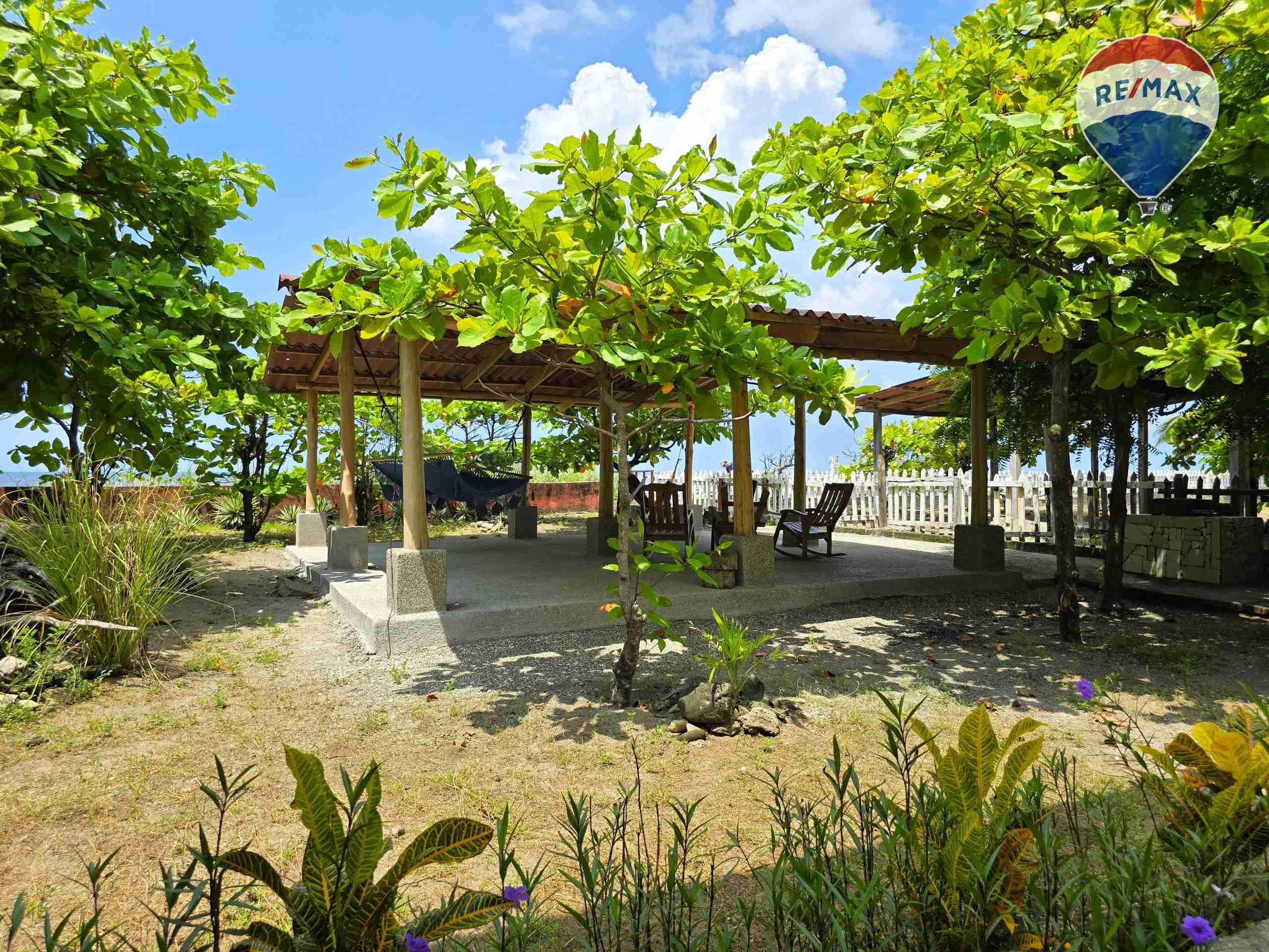 Stunning Two-Story Beachfront Retreat - Image 41