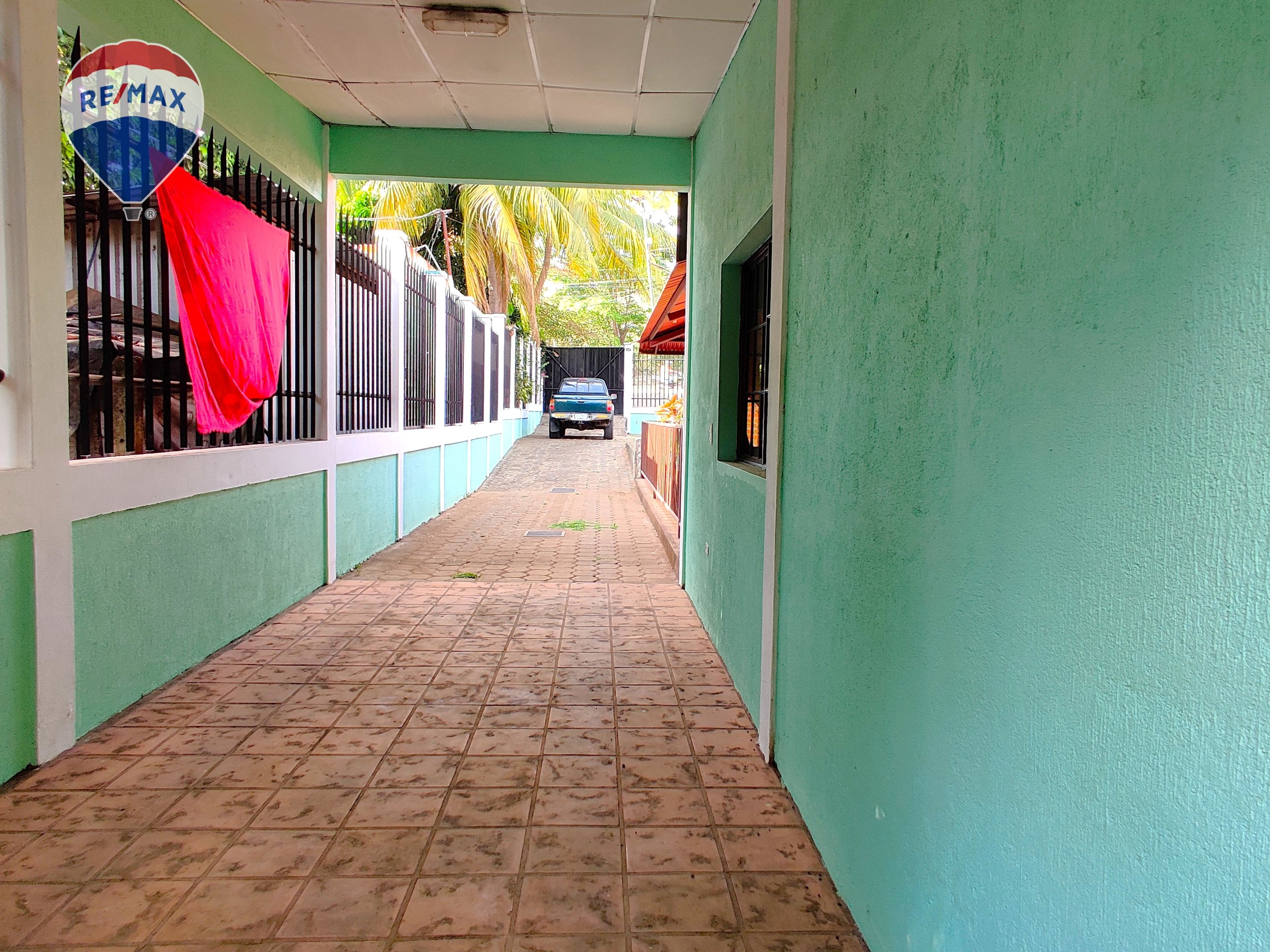 Two Story House With Commercial Property - Image 14