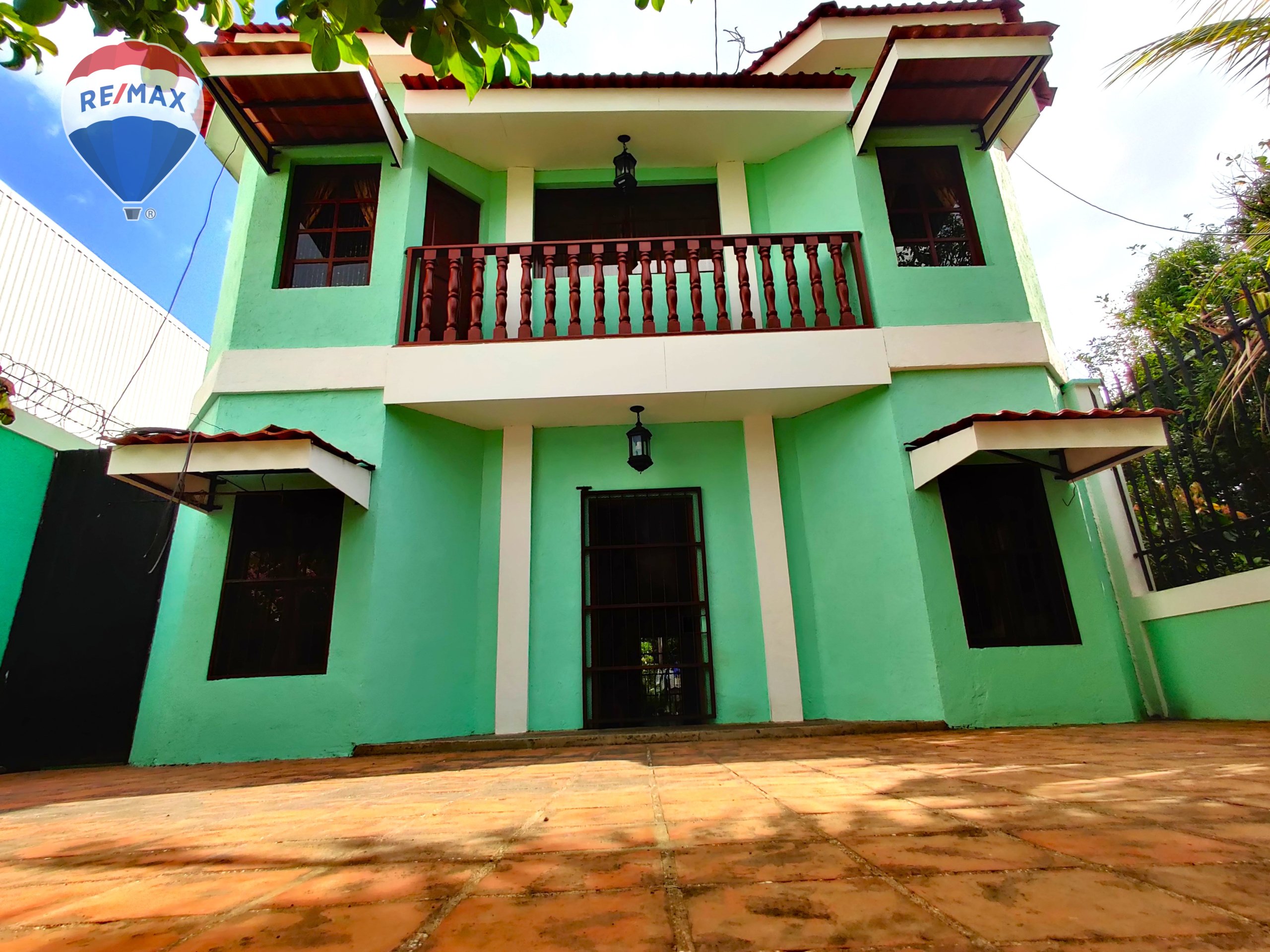 Two Story House With Commercial Property - Image 3
