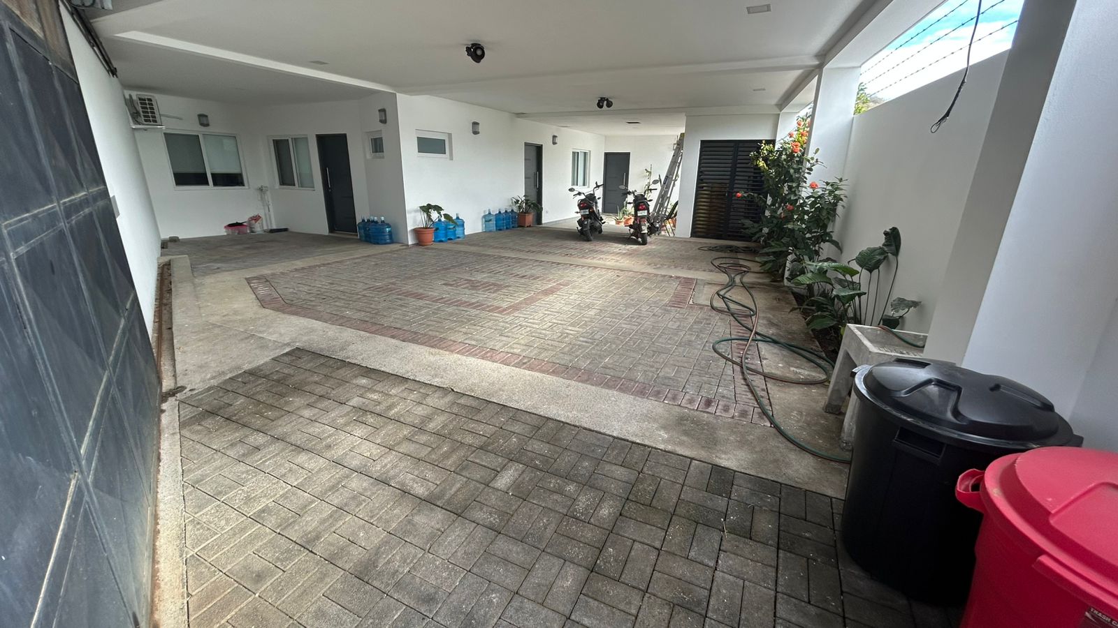 Center Bay 2BD upscale condo with 180 degree water views - Image 24